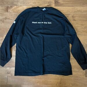 GRAPHIC LONG SLEEVE TOP